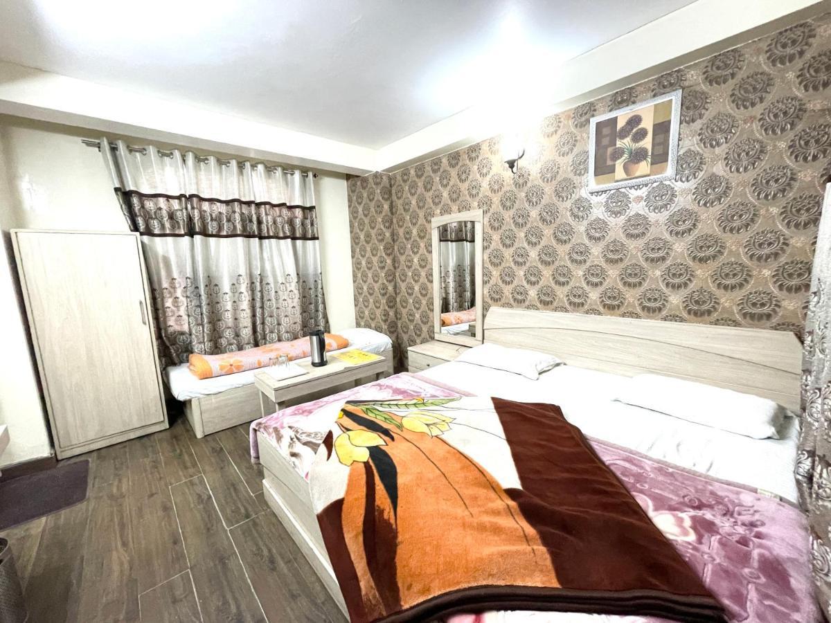 Hotel Prince ! Nainital Mall Road-Prime-Location In-Front-Of-Naini-Lake Hygiene-And-Spacious-Room Экстерьер фото